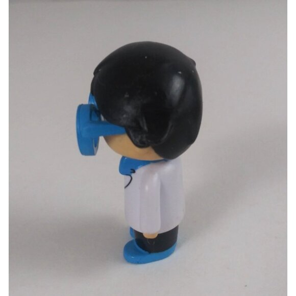 Bonkers Ryan's World Mystery Microverse Chemistry Ryan 2" Toy Figure - Picture 4 of 6